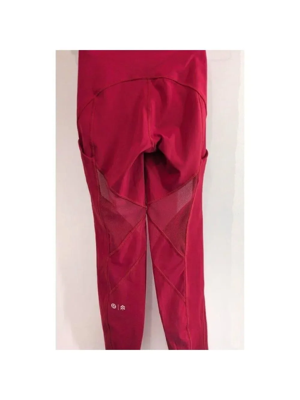 Lululemon X Barrys | Stronger as One Tight 25" in Ruby Red - Picture 6 of 15